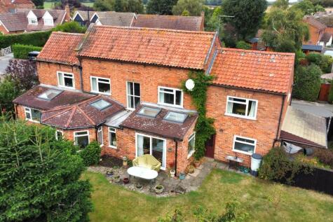 Elevated Rear Aspect 876