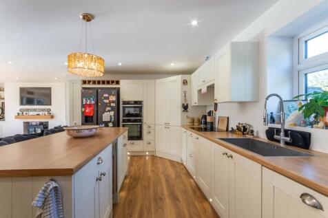 Lounge / Kitchen / Dining Room