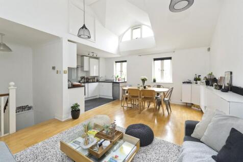 Reception+Room+alt+v