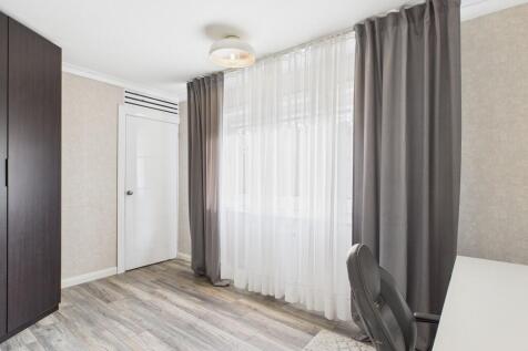 CAM05526G0-PR0058...