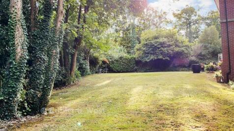 Communal Gardens Rear