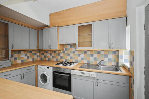 Elm Road South, Cheadle Heath, Stockport photo 4
