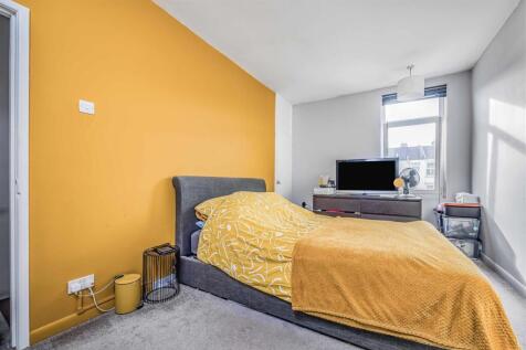 153 Landguard Road, Southsea-Small-PorticoMarketin