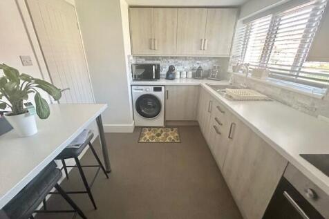Lindsay Court, Blackpool, FY8 2ST photo 3