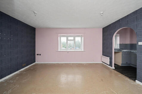 Flat 39, Loweswater Gardens, Pinewood Village, Bordon, GU35 0NT