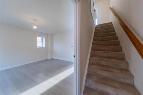 3 Dahlia Crescent-011.jpg