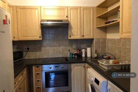 Peel Court, Slough, SL1 photo 5