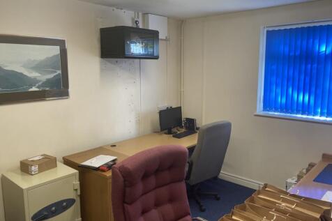 Office to rent Image 4