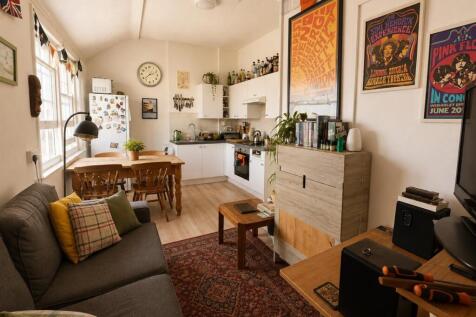 Lounge Diner -OLD - F2 7a Duke Street - Aug 26.jpg