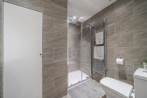 1359885-12-68d6c0...