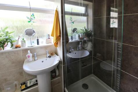 Highbury Close, Salisbury photo 5
