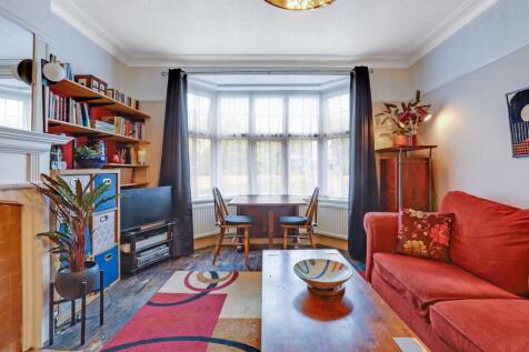 12-dea1JHPropWorld - 8 Fountain Court - 4-medium.j