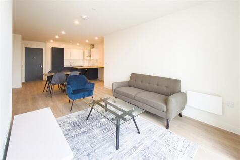 Laurence Place, Embankment West, M3 photo 3