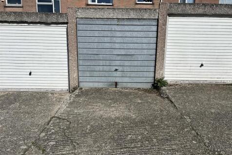 garage 3.jpg