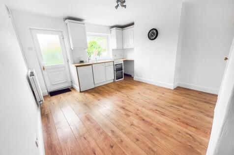 Nursery Road, Barnton, CW8 photo 5