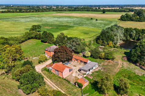 Dereham, NR20 - property photo