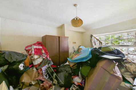 CAM02167G0-PR0348-STILL003 T202510091312.jpg