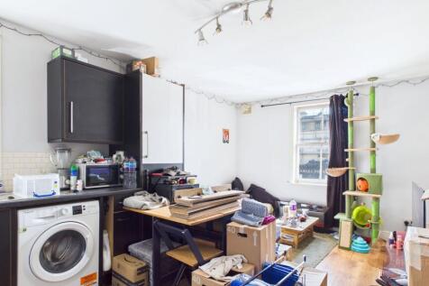 Kitchen/Living Area