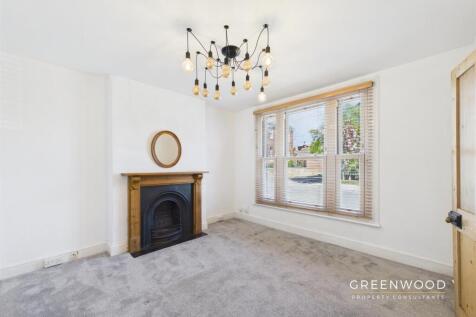 CAM01514G0-PR0205-STILL002.jpg