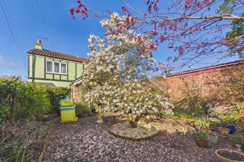 4 Bedroom Detached House - For Sale