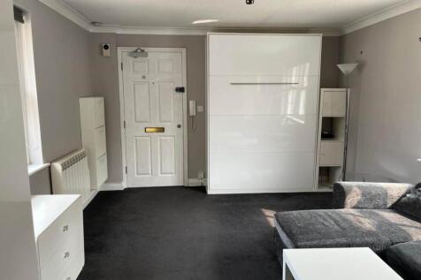Studio Room 