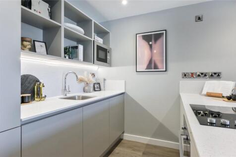 2 bed terraced to rent Milton Avenue, Croydon CR0