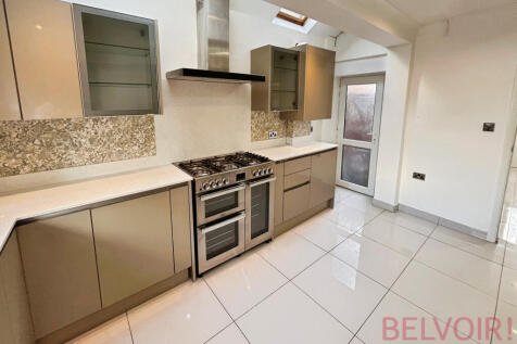Newlyn Drive, Wollaton, Nottingham, NG8 photo 3