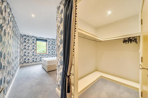 1344215-7-68a878a...