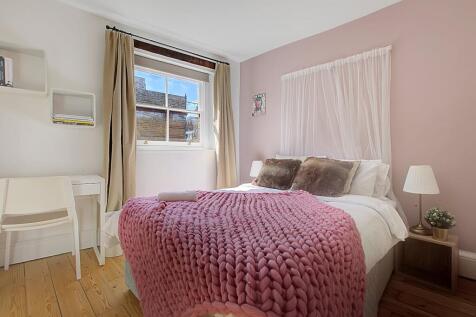 Bedroom 21_H0A0859_60_61_62_63.jpg