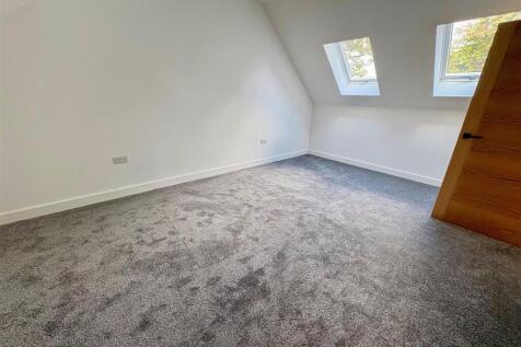 2 par bed.jpg