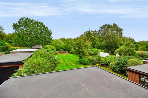33 Meynell Drive View to Rear.jpg