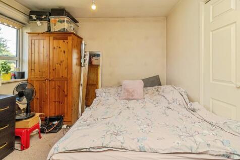 Wardle Place, MK6 photo 5