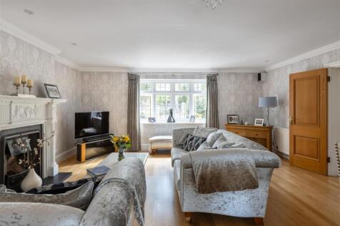 11 Pine Coombe-24.jpg