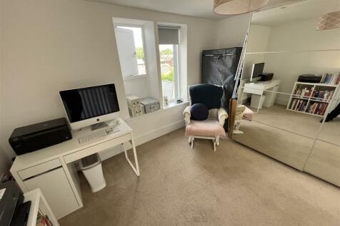 Dressing Room Aspect 2