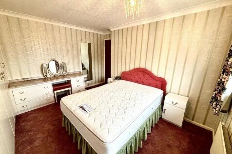 95BC1836-4B1B-4B5...