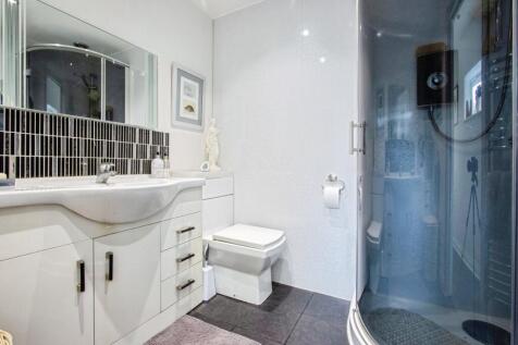 Annex Shower Room