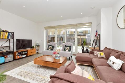 Kitchen/Living Area
