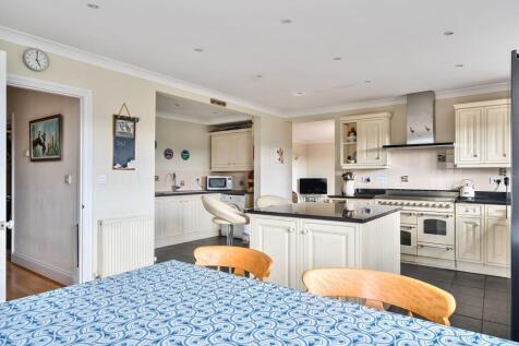 Kitchen / Breakfast Room