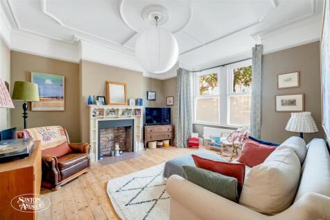 4 Woodstock Avenue-3.jpg