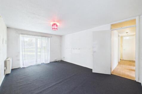 2 - two bed flat in Thornbury.jpg