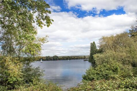 Chipstead Lakes