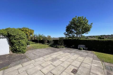 Parking &amp; Gardens 