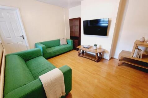 48 Alexandra Road photo 2