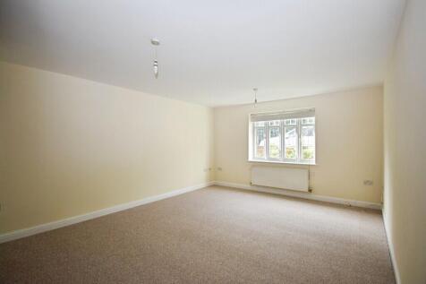 2 Lloyd Court, li...