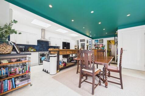 CAM01085G0-PR0592...