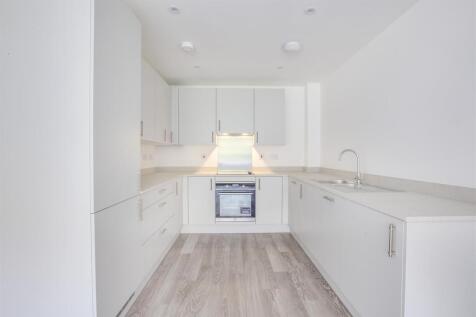 Flat 4 Altus, 132 ÔÇô 134 New Road, HP12 4LA-8.jpg