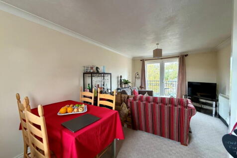 Hawthorne Close, Thatcham, RG18 4ER photo 4