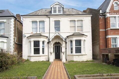 49b Longley Road SW17 external 1.jpg