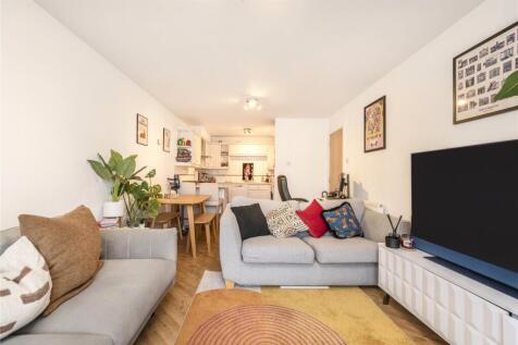 Living Room/Kitchen