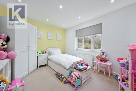 The Maisonettes Alberta Avenue, Cheam - SM1 2LQ